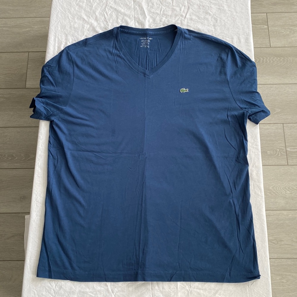 Lacoste Short Sleeved V-neck XXL (Size 7)